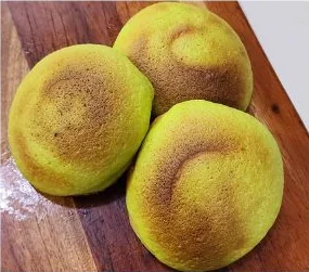 Pandan Srikaya Bun dari katalog Roti Gendut