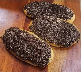 Long John Coklat dari katalog Roti Gendut